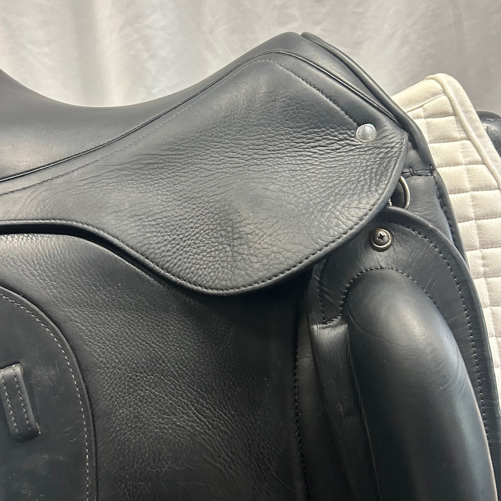 HOLD:  Used Schleese Obrigado 17.5" Dressage Saddle
