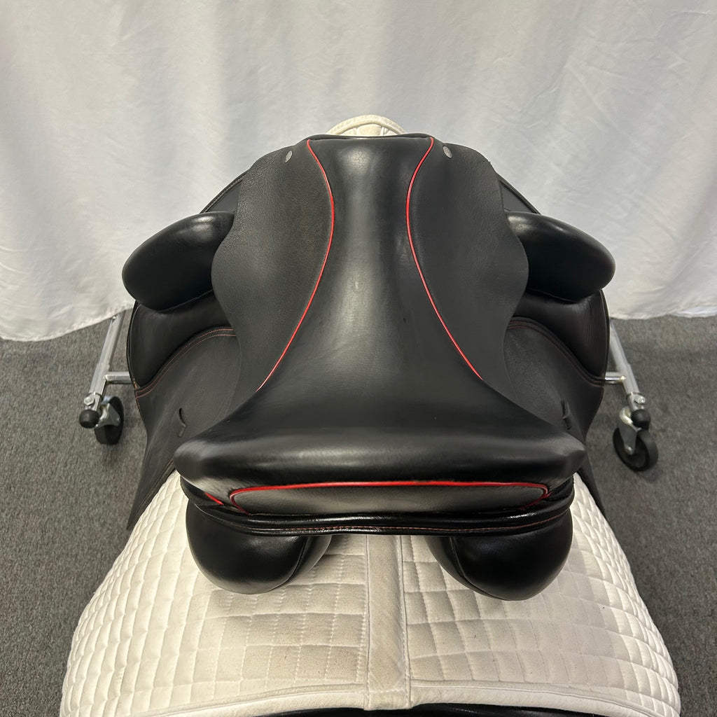 Used Custom Wolfgang Solo MKII 17" Dressage Saddle