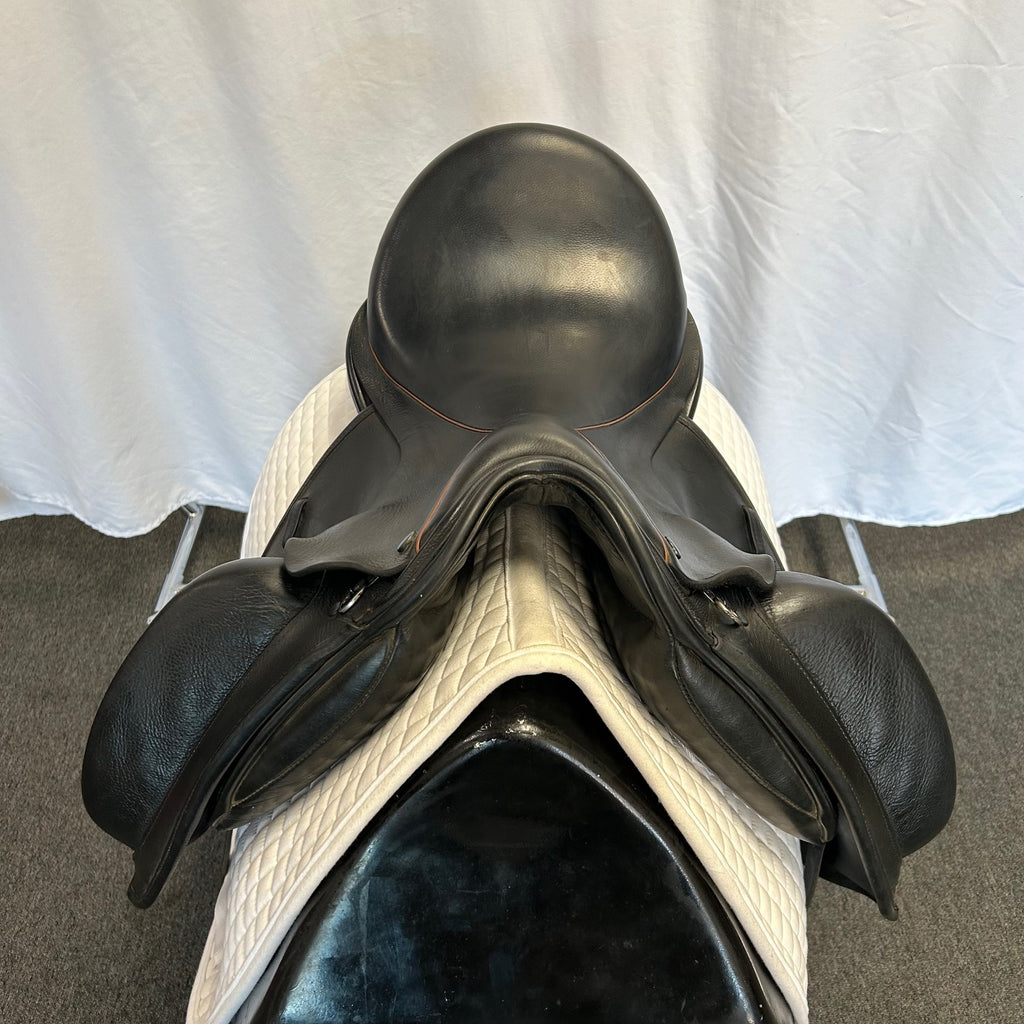 HOLD:  Used Dresch 18" Dressage Saddle