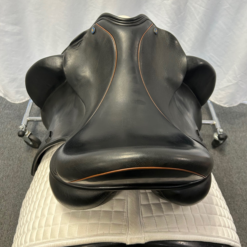 HOLD:  Used Dresch 18" Dressage Saddle