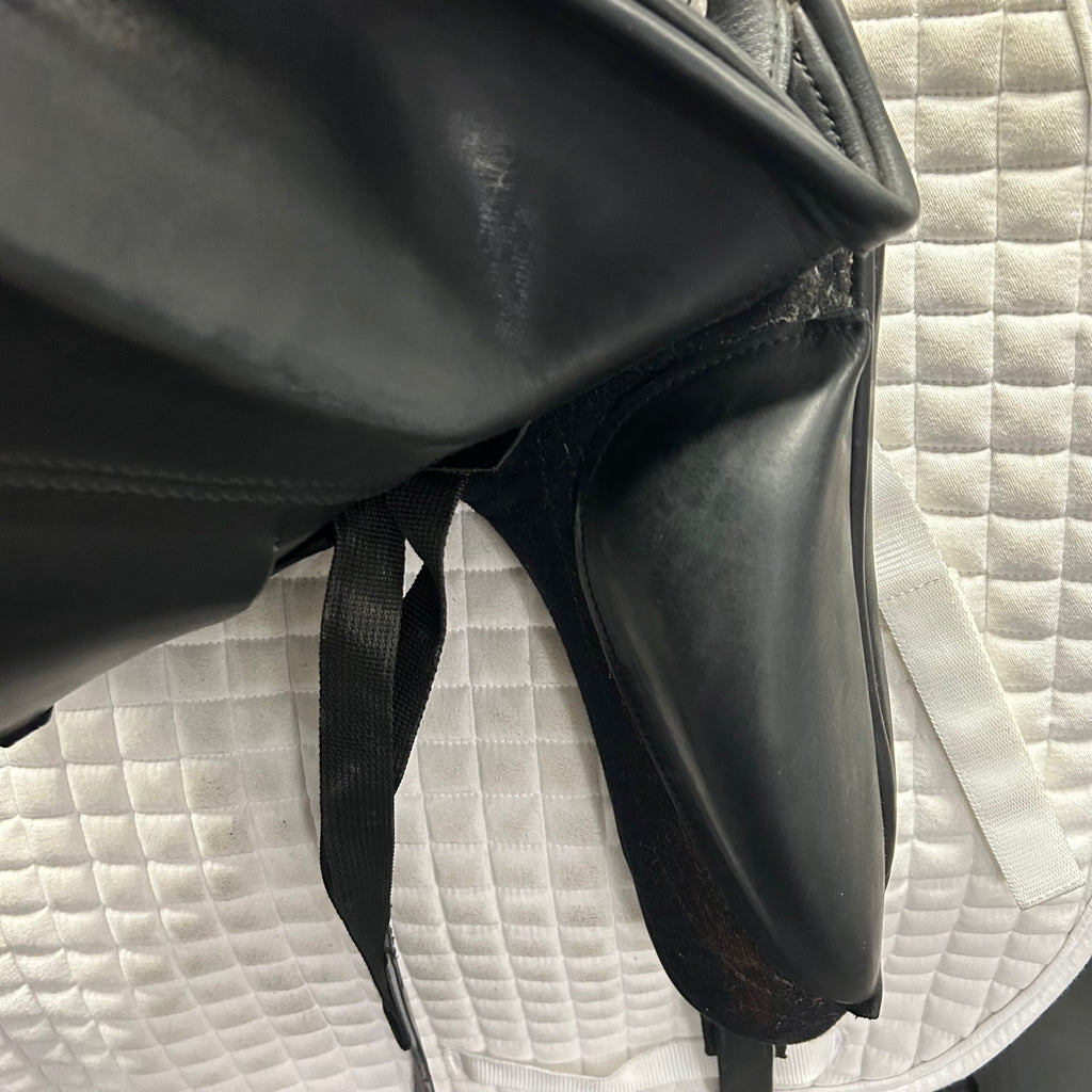 Used MacRider Challenge 17.5" Dressage Saddle
