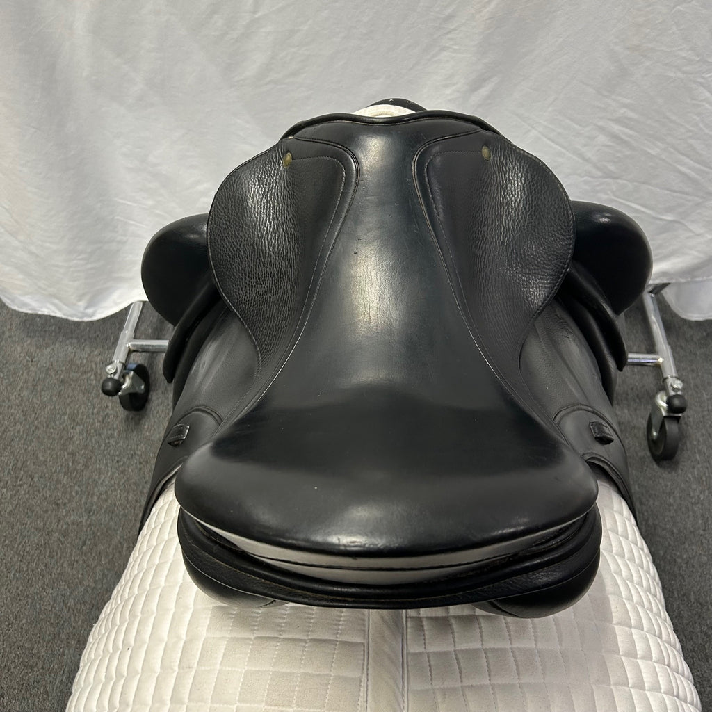 HOLD:  Used Schleese Obrigado 17.5" Dressage Saddle