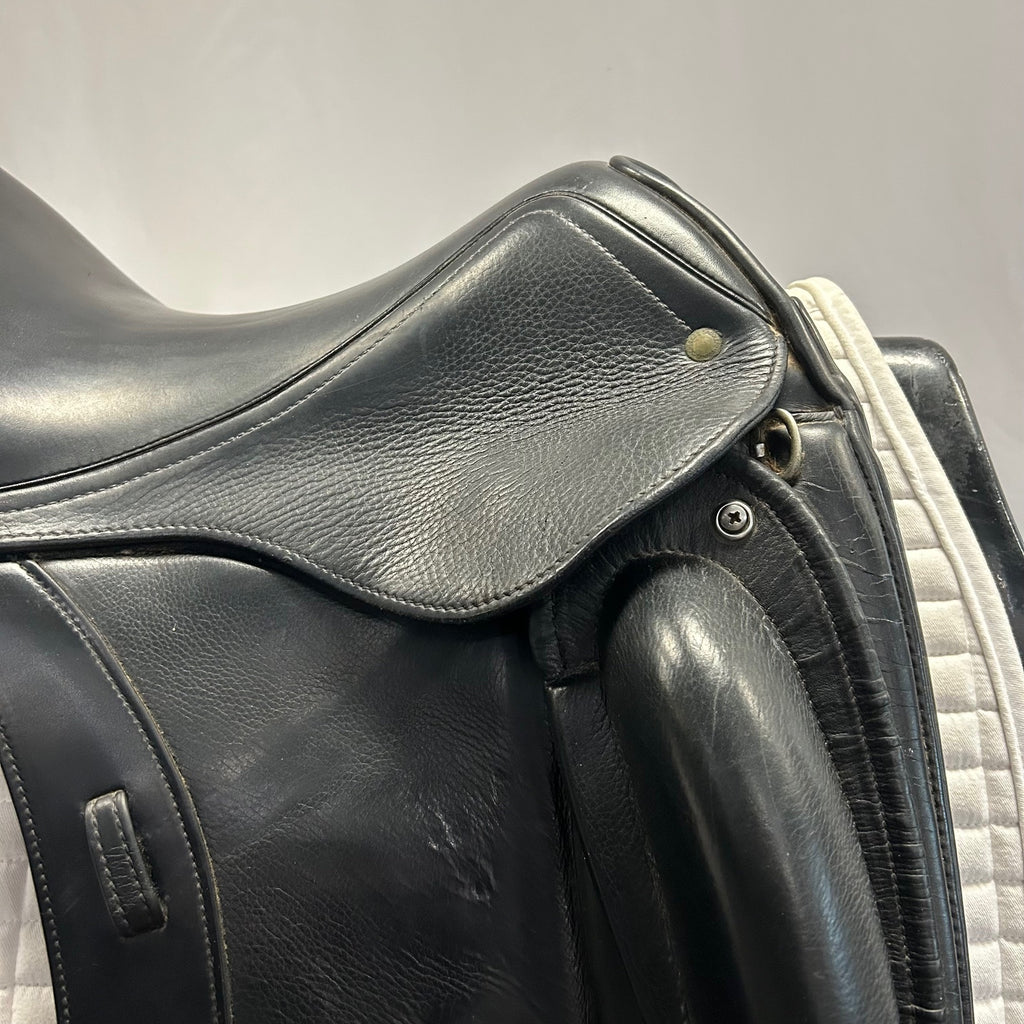HOLD:  Used Schleese Obrigado 17.5" Dressage Saddle