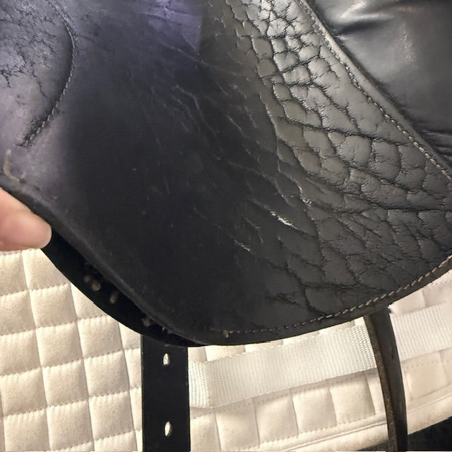 Used Custom Icon Flight 17" Monoflap Dressage Saddle