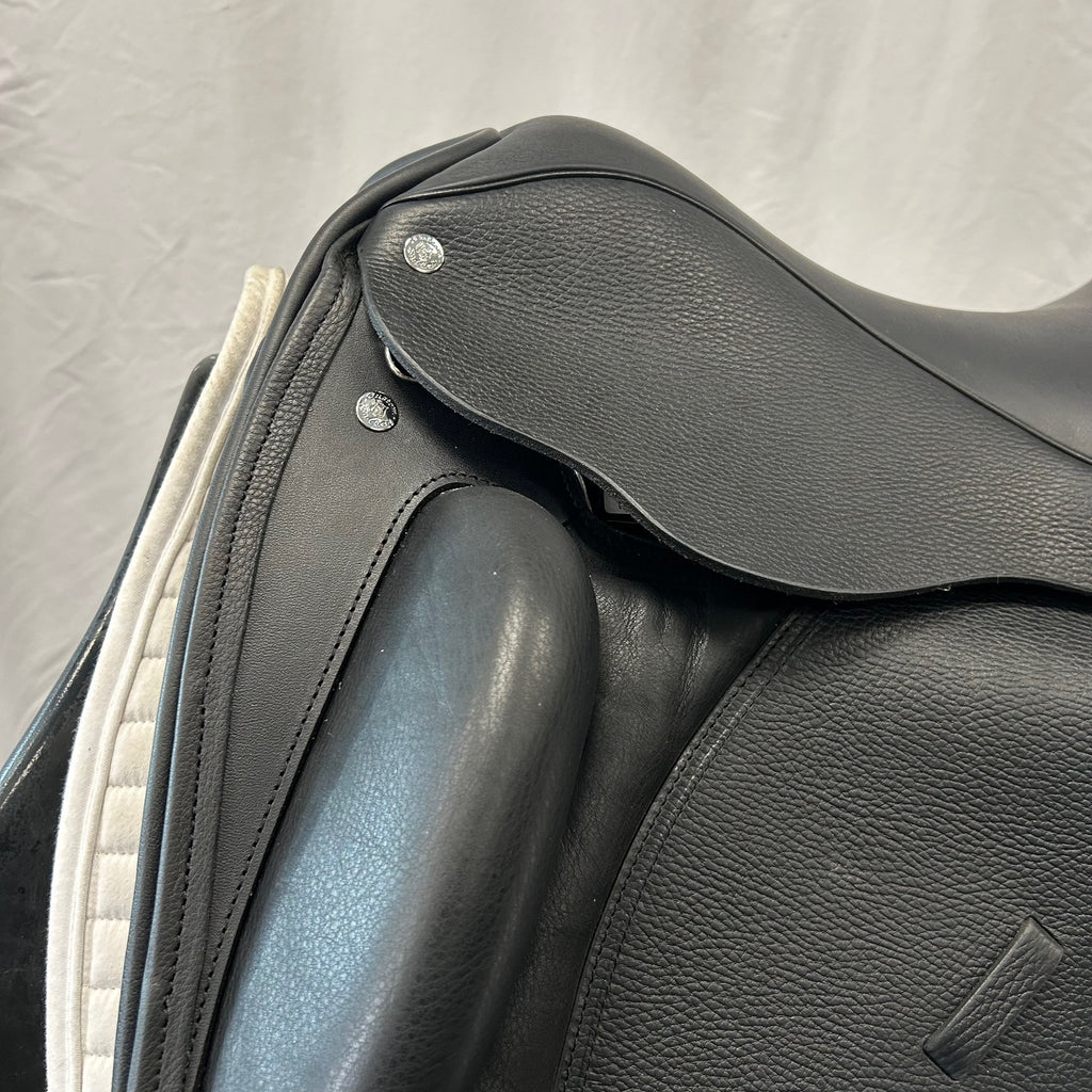 HOLD:  Demo Custom Wolfgang Signature Solo MKII 18" Dressage Saddle