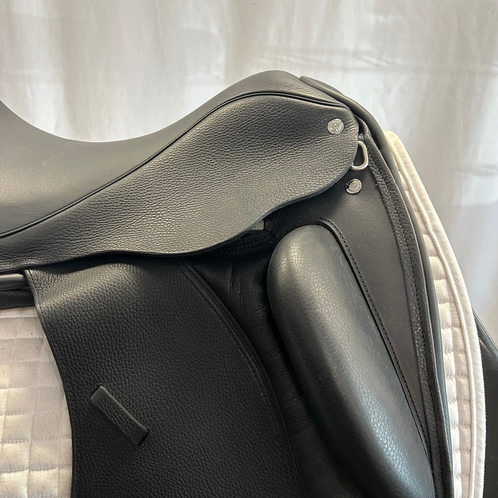 HOLD:  Demo Custom Wolfgang Signature Solo MKII 18" Dressage Saddle