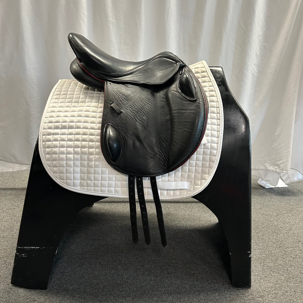 Used Pegasus Unicorn Feather Weight 17" All-Purpose Saddle