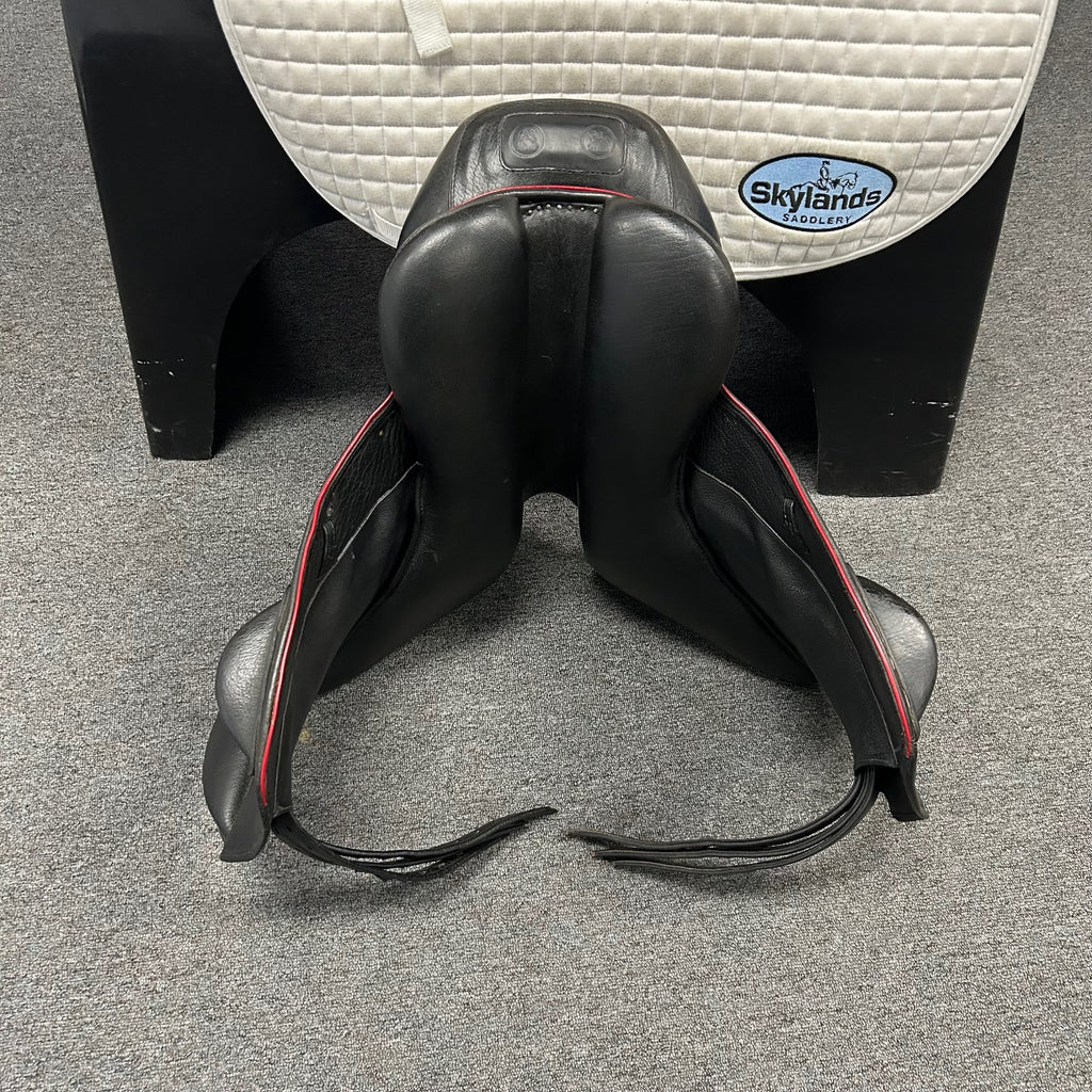 Used Pegasus Unicorn Feather Weight 17" All-Purpose Saddle