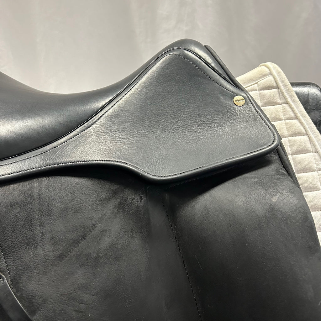 Used L'Apogee 17.5" DL Dressage Saddle
