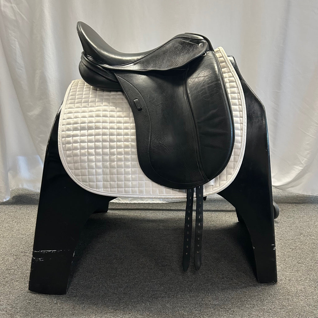 Used Schleese Infinity II 17.5" Dressage Saddle