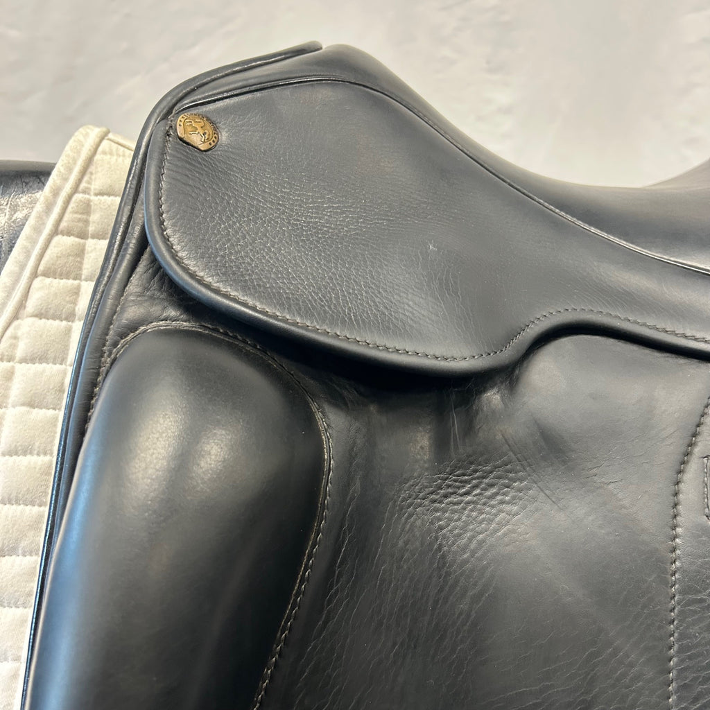 HOLD:  Used Sommer Flextra EQ 17.5" Dressage Saddle
