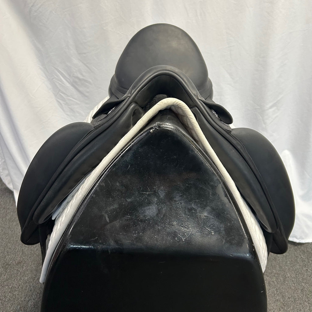 Used Equipe Emporio 17" Monoflap Dressage Saddle
