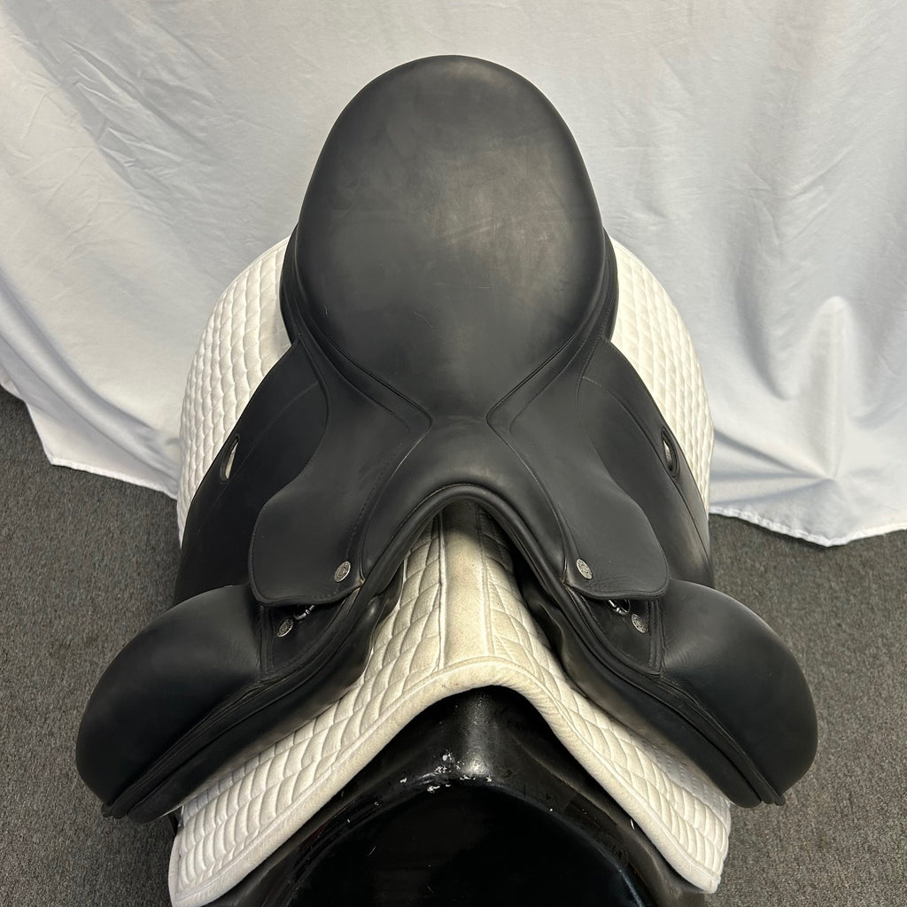 Used Equipe Emporio 17" Monoflap Dressage Saddle