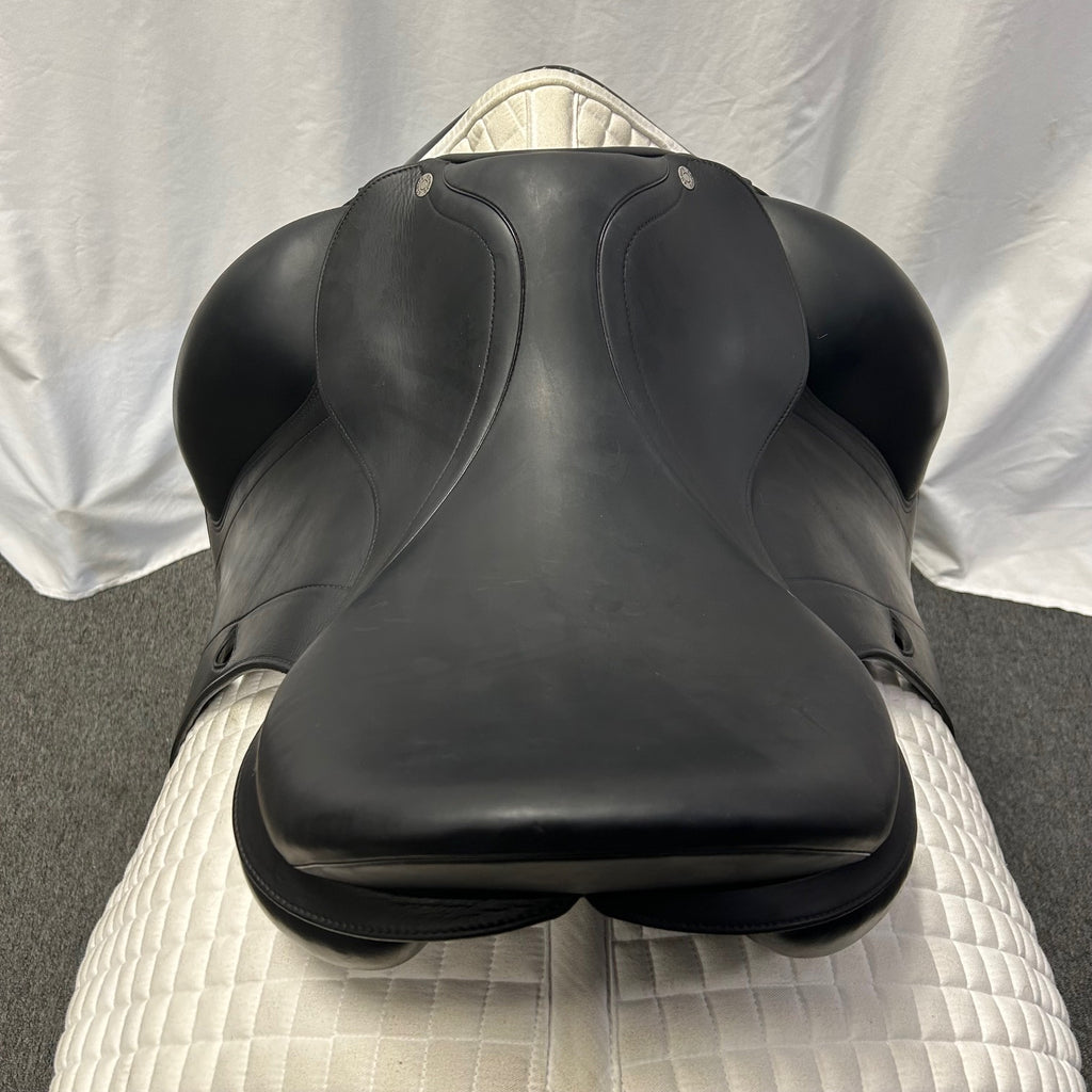 Used Equipe Emporio 17" Monoflap Dressage Saddle