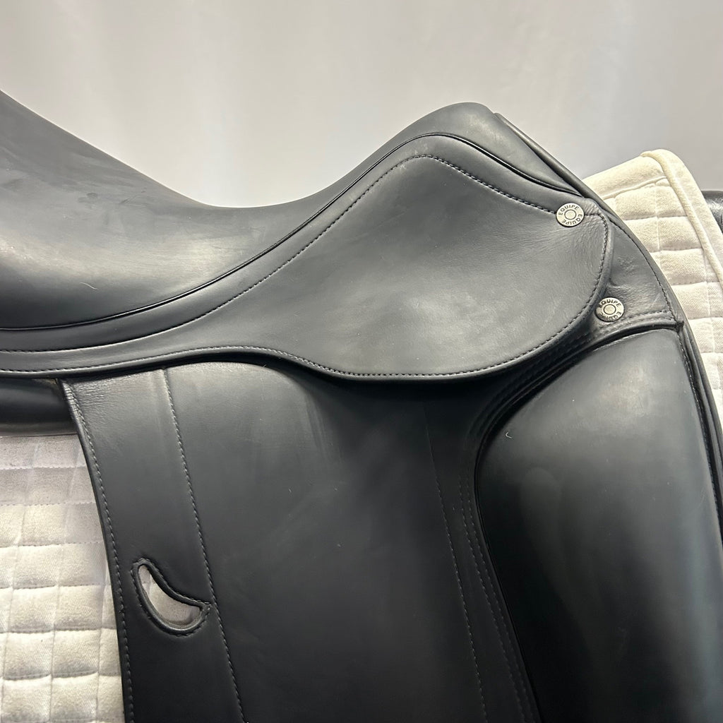 Used Equipe Emporio 17" Monoflap Dressage Saddle