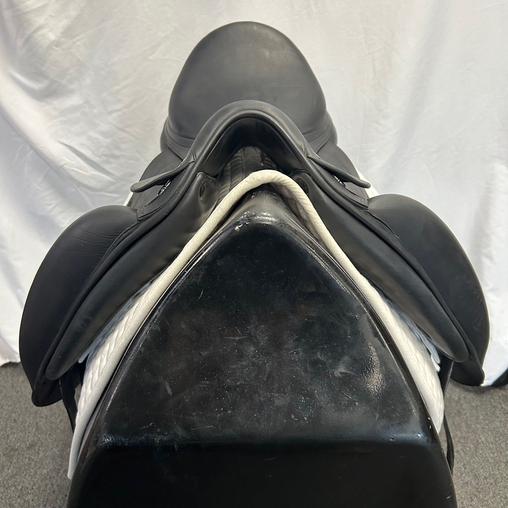 Used Equipe Emporio 17" Monoflap Dressage Saddle