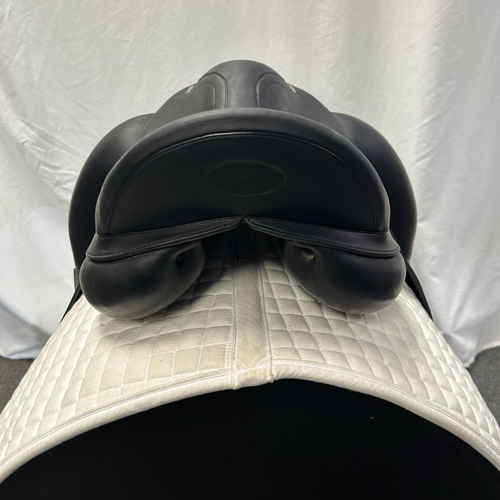 Used Equipe Emporio 17" Monoflap Dressage Saddle