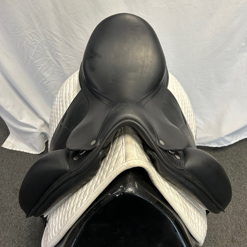 Used Equipe Emporio 17" Monoflap Dressage Saddle