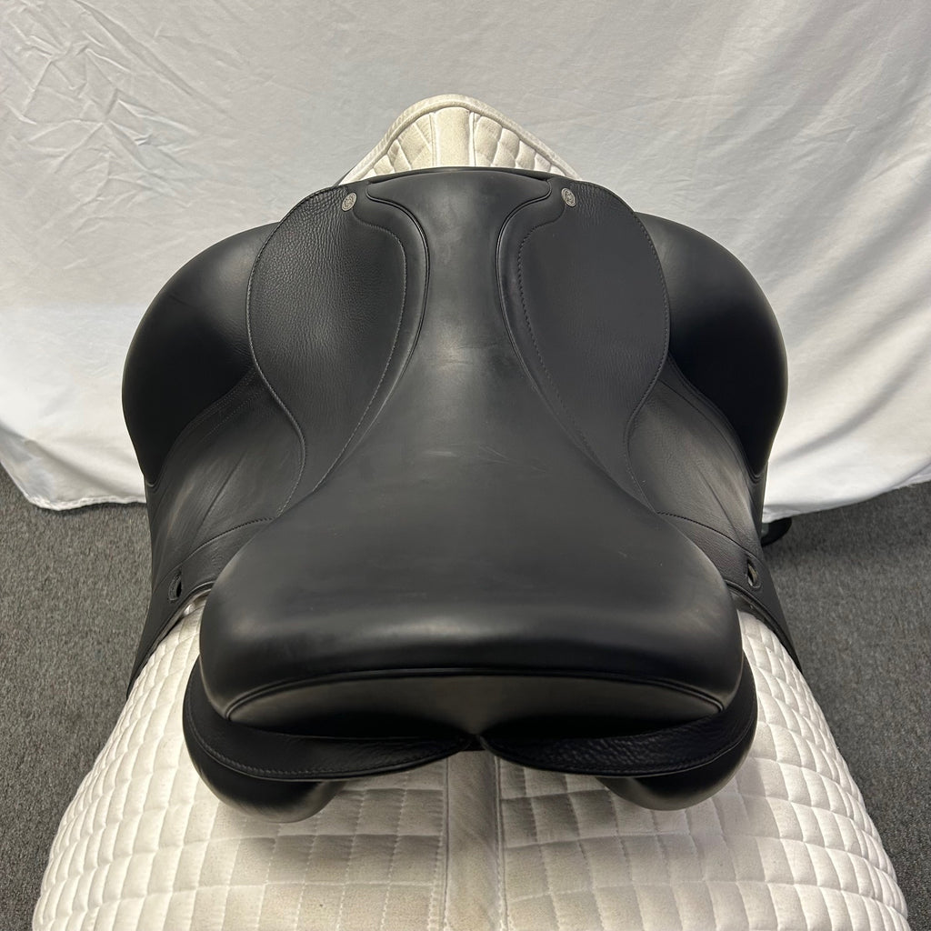 Used Equipe Emporio 17" Monoflap Dressage Saddle