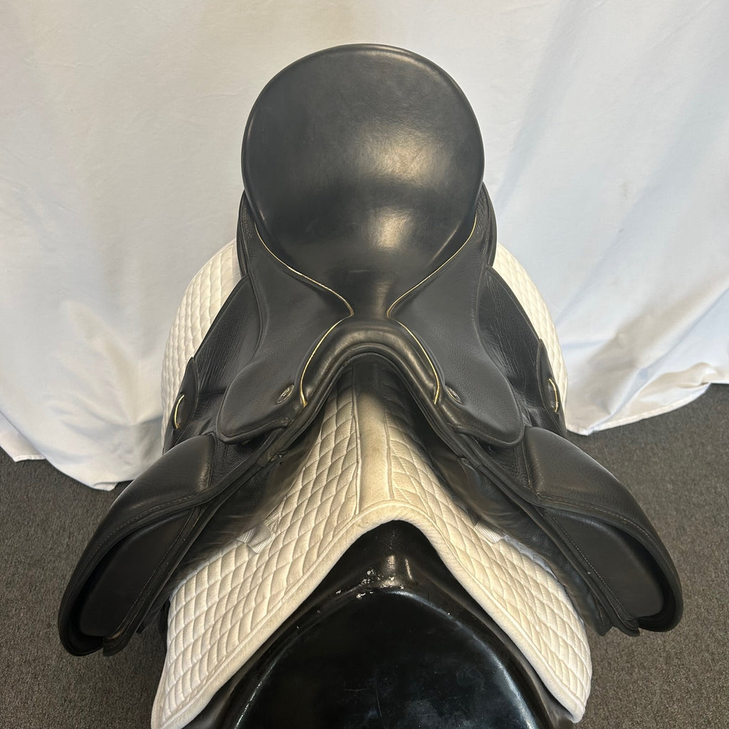 Used Hennig Sofa 18" Dressage Saddle