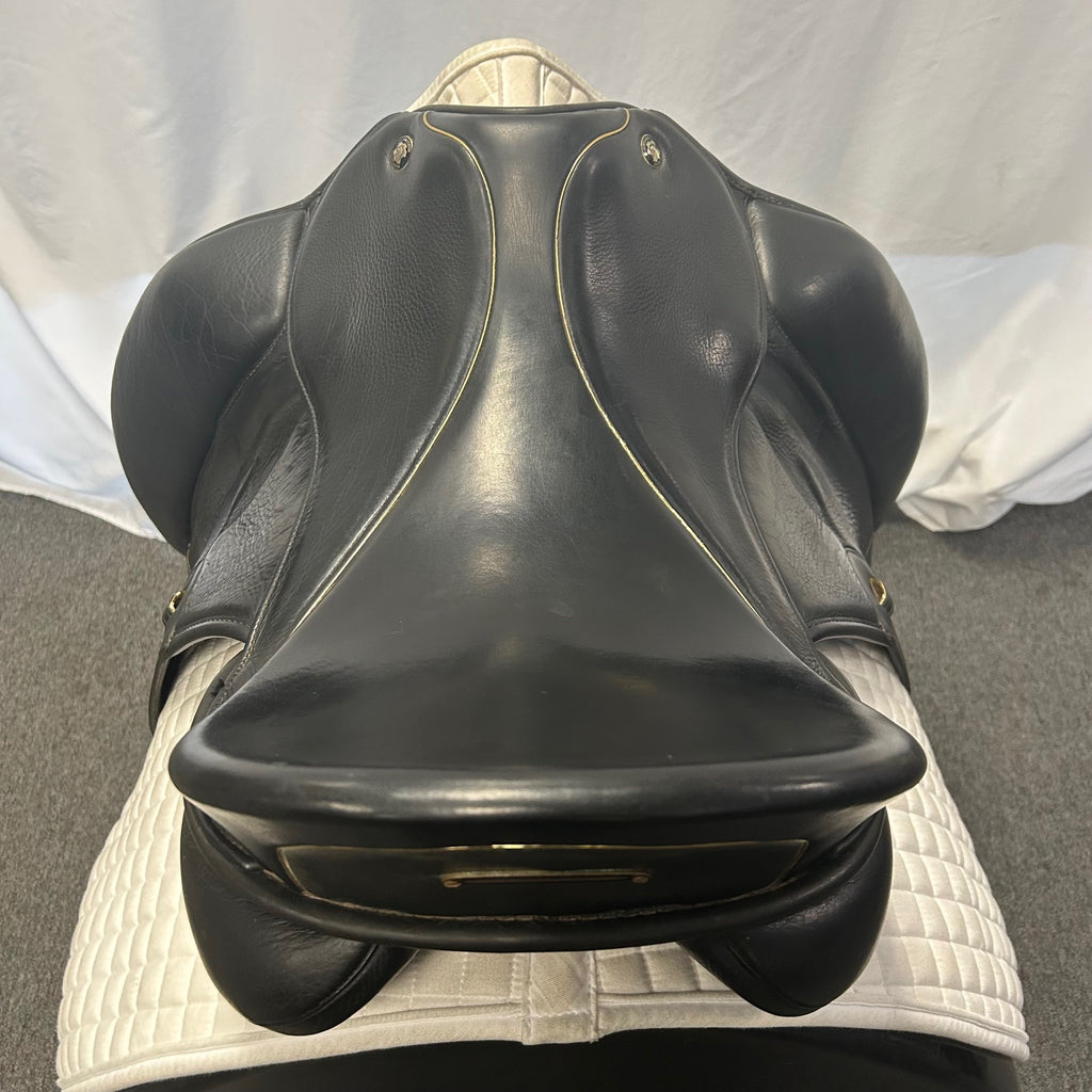 Used Hennig Sofa 18" Dressage Saddle