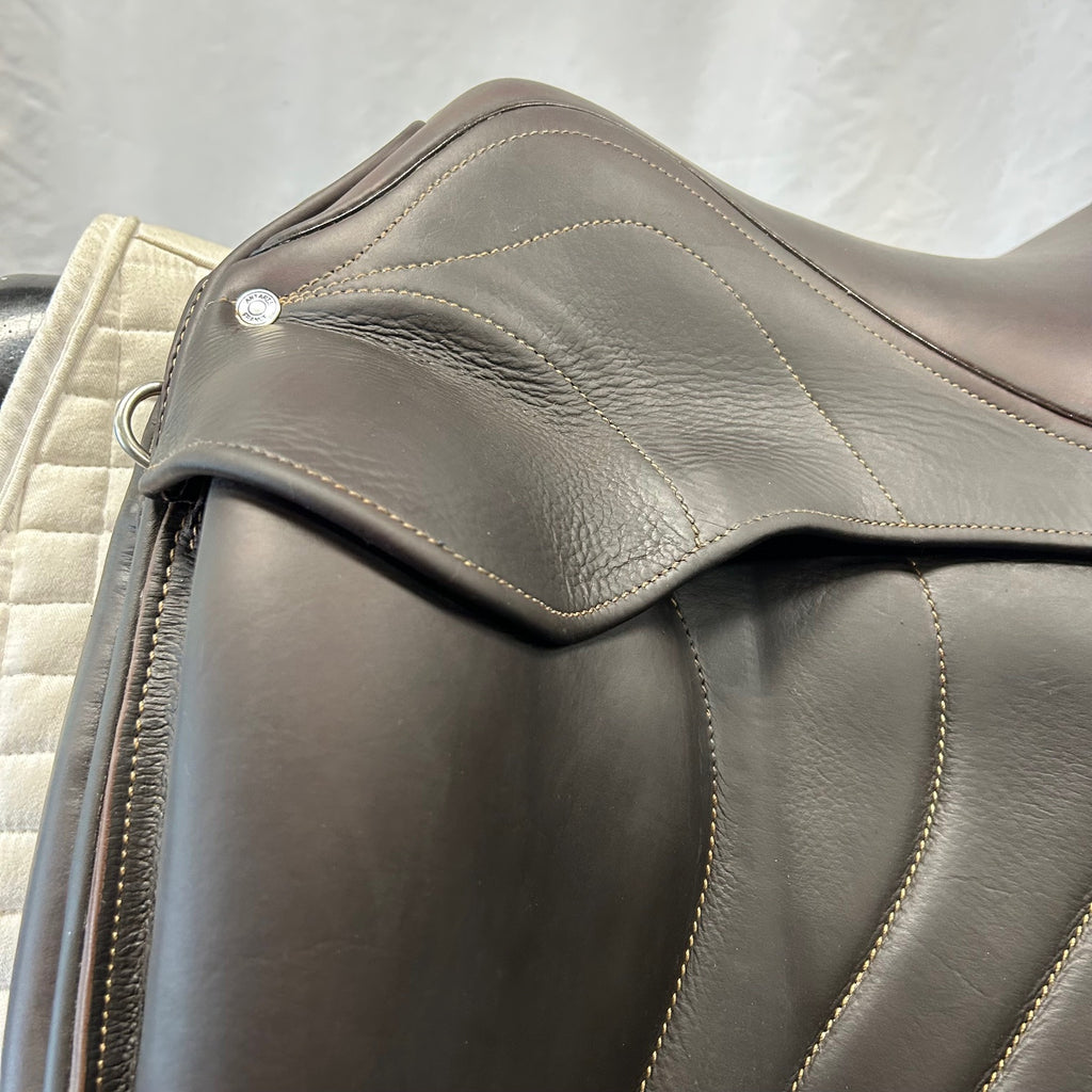 Used Antares Concept 17.5" Monoflap Dressage Saddle