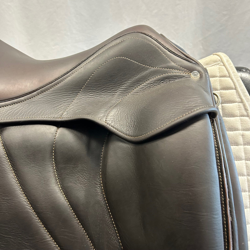 Used Antares Concept 17.5" Monoflap Dressage Saddle