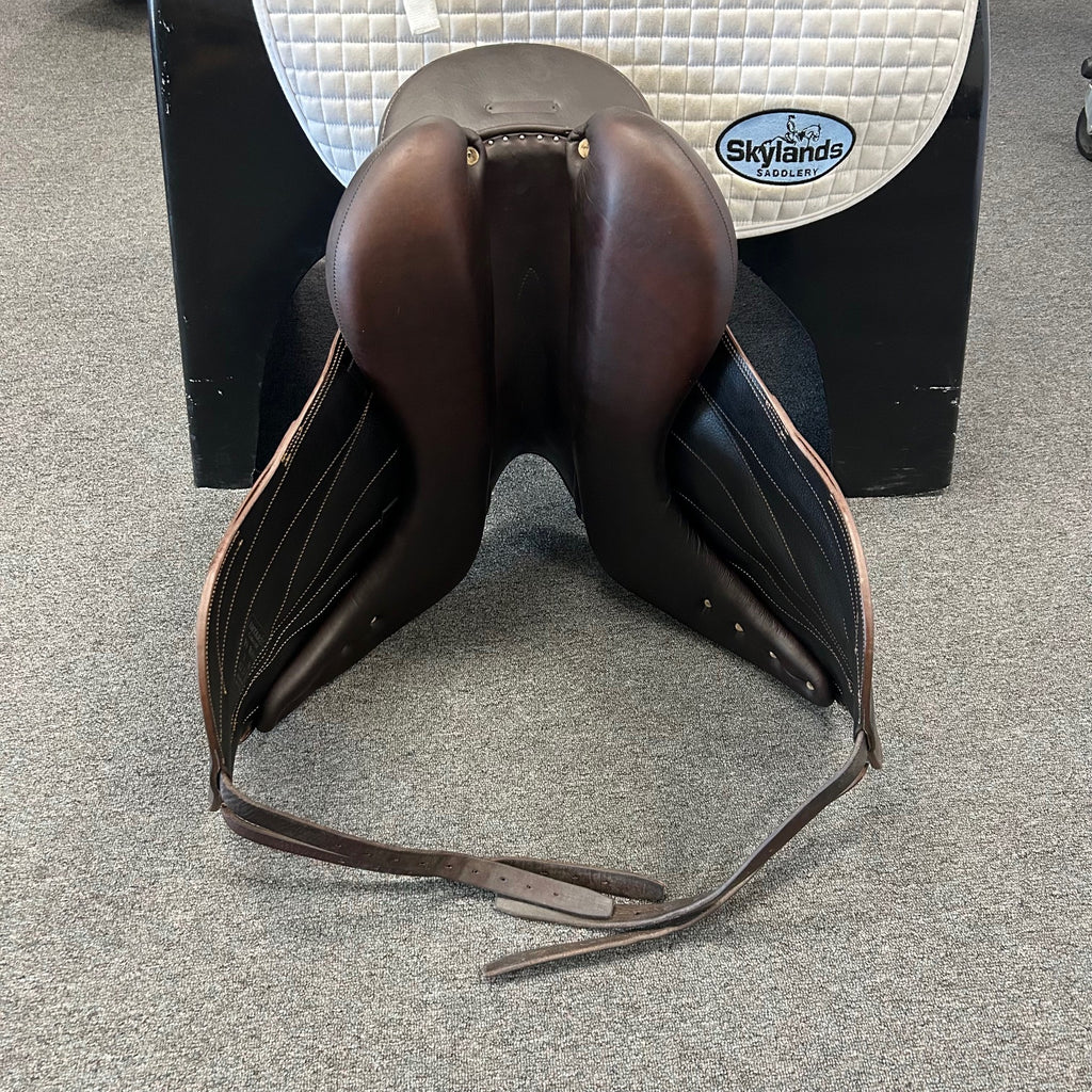 Used Antares Concept 17.5" Monoflap Dressage Saddle