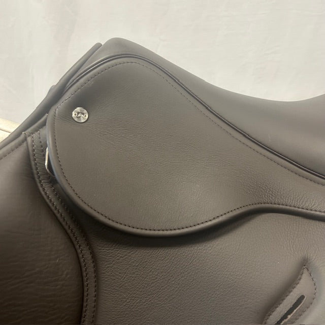 Demo Envy Pulse 18" Jump Saddle