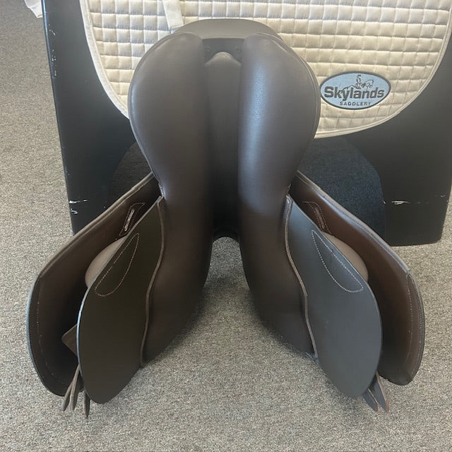 Demo Envy Pulse 18" Jump Saddle