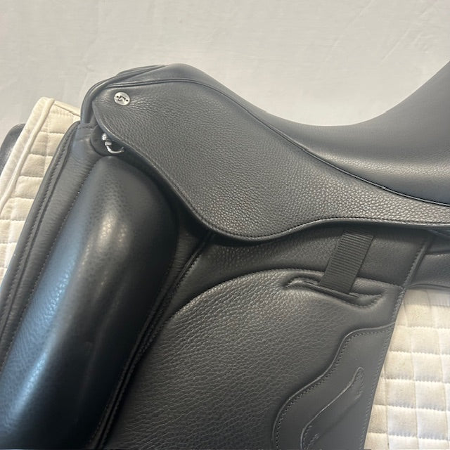Demo Envy Aurora 18" Dressage Saddle