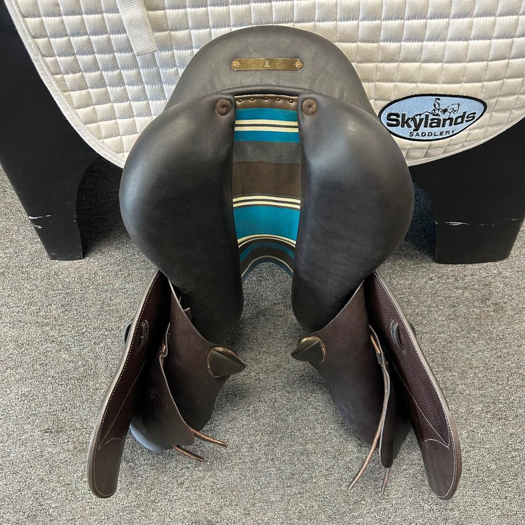 Used Voltaire Stuttgart 17.5" Jump Saddle