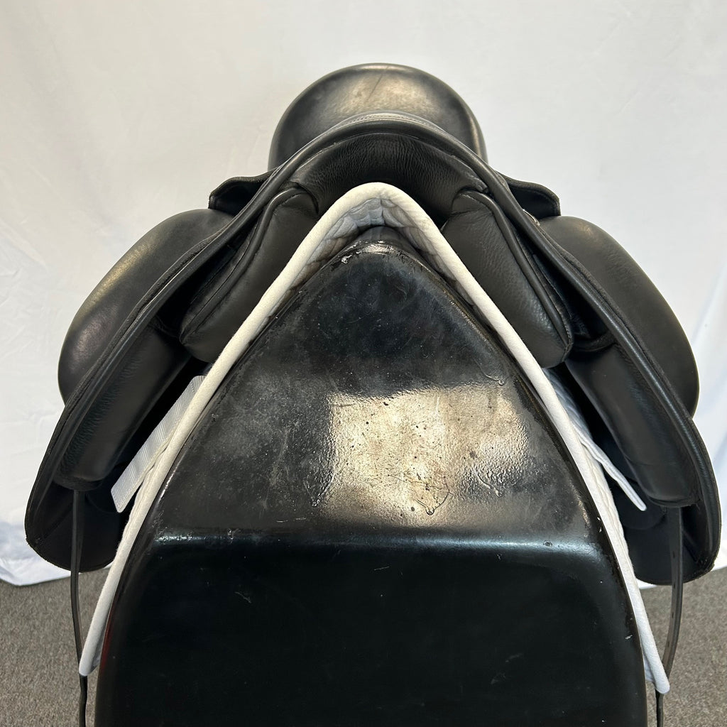 Used Veritas Figuro 17.5" Dressage Saddle