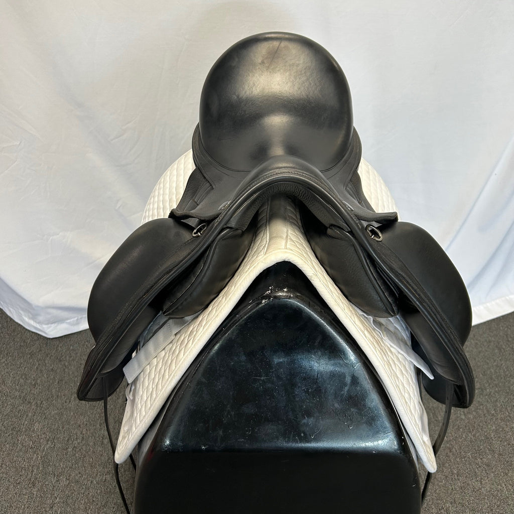Used Veritas Figuro 17.5" Dressage Saddle