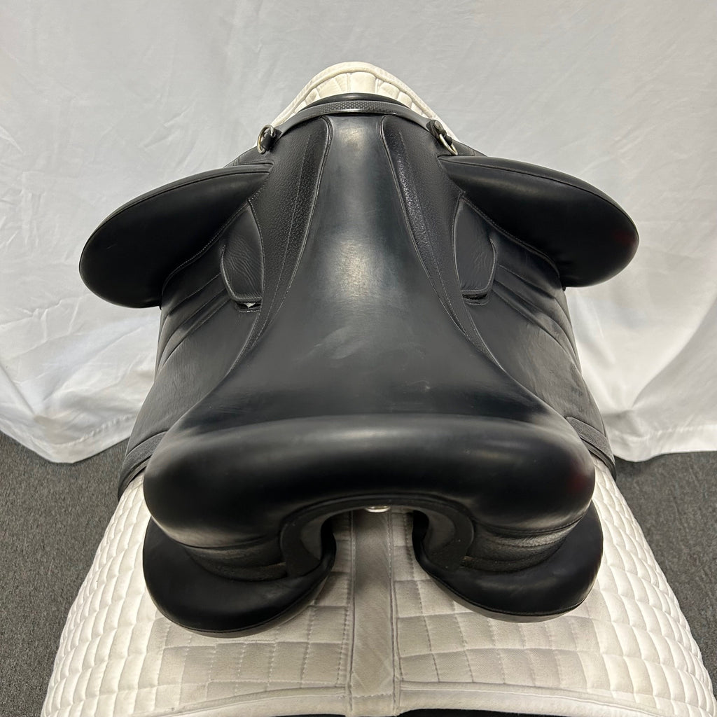 Used Devoucoux Makila Harmonie S 17.5" Monoflap Dressage Saddle