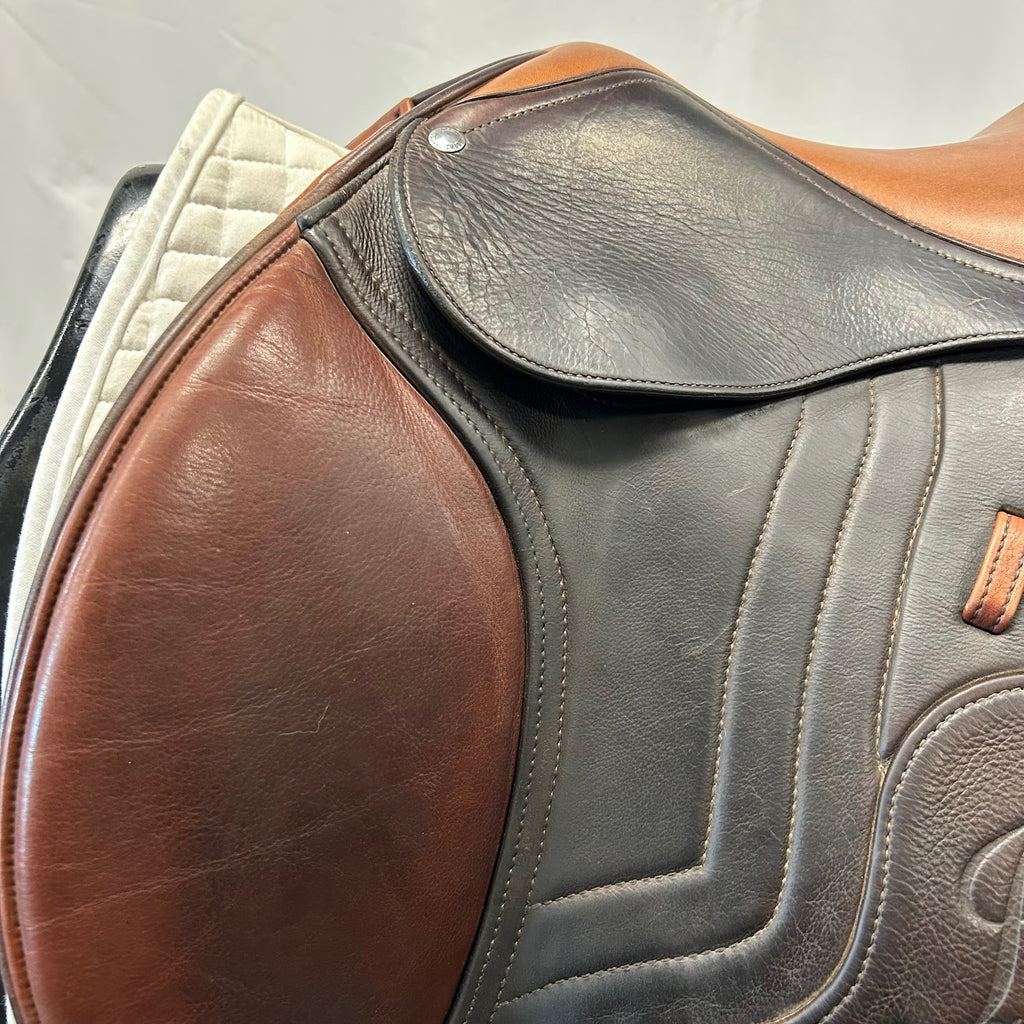 Used Schleese Jete 16.5" Jump Saddle