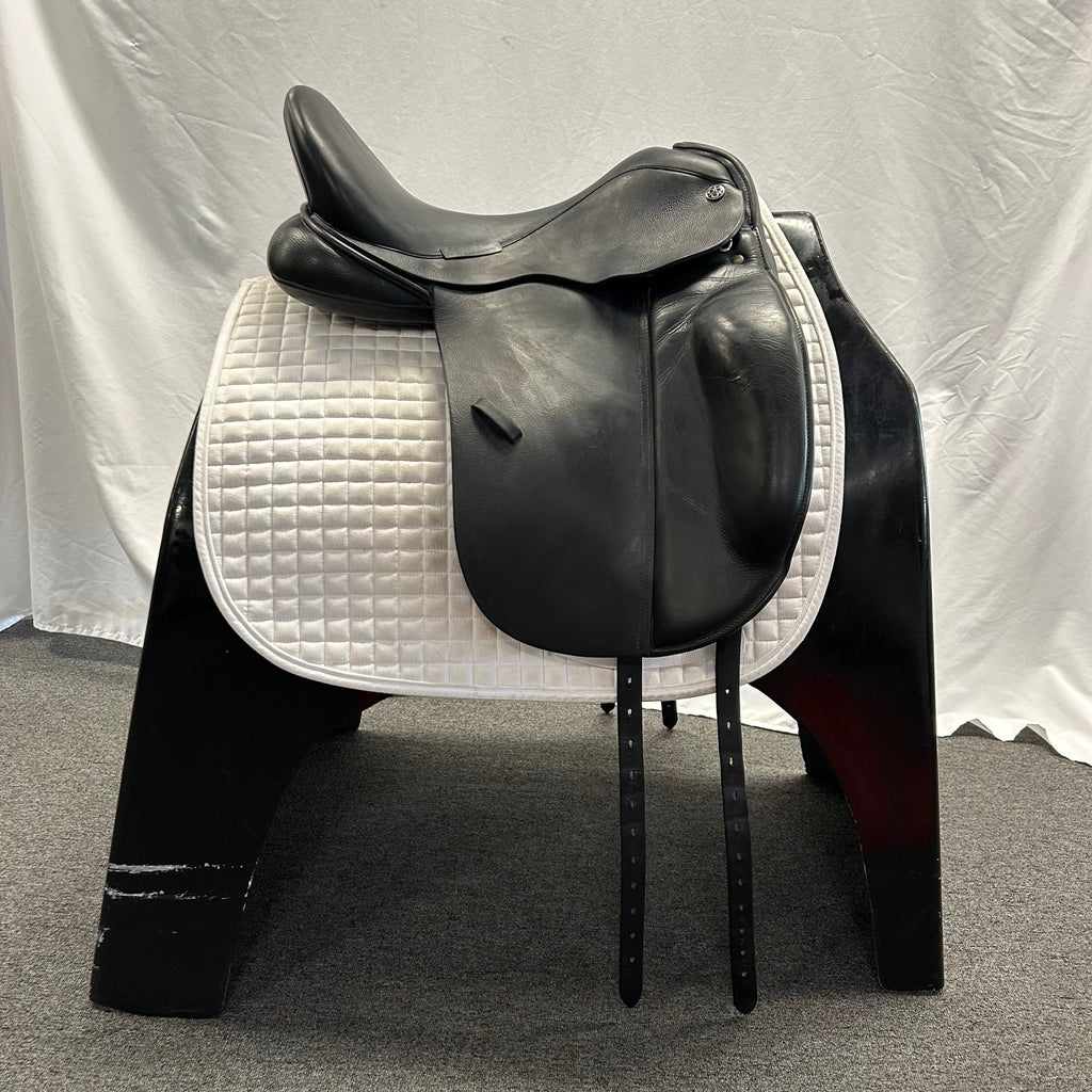 Used Trilogy Verago Elite 18" Dressage Saddle