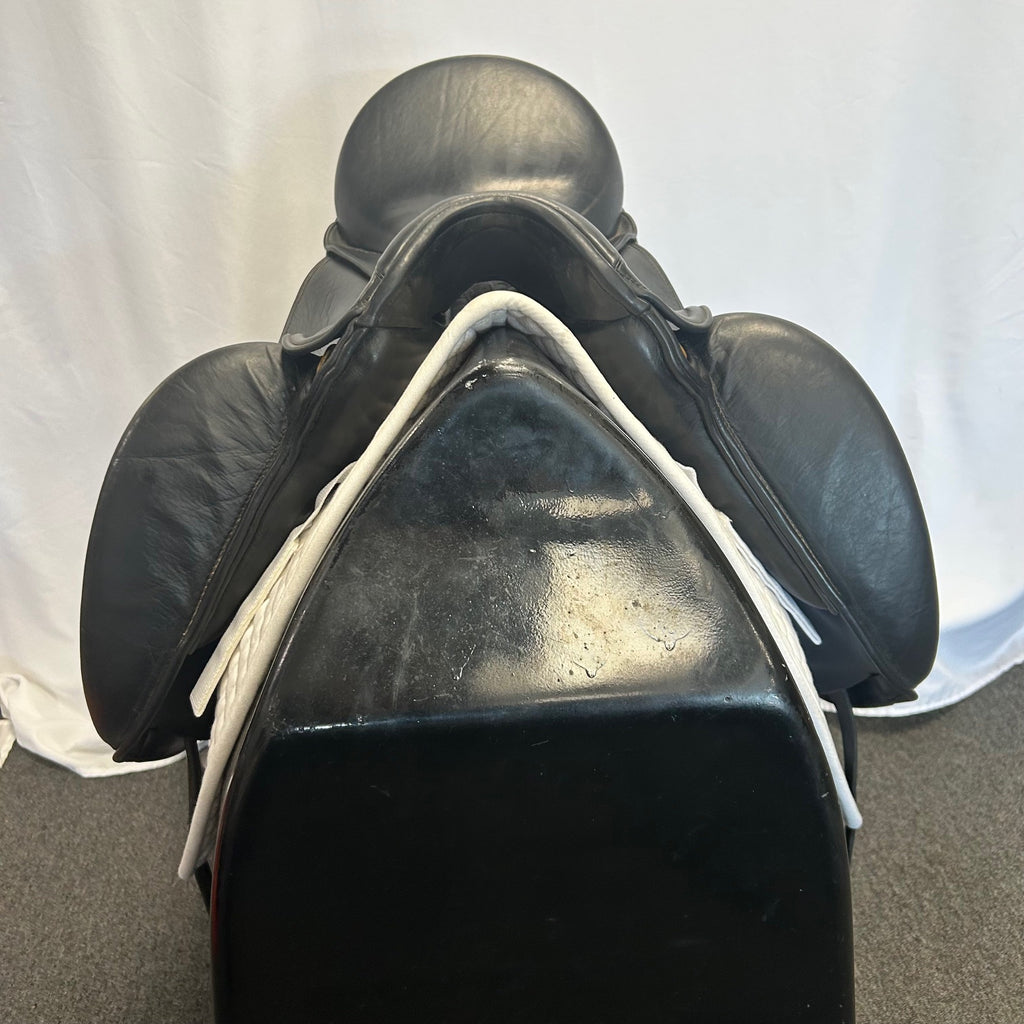 Used Fichtbauer Paura KCR 18" Monoflap Dressage Saddle