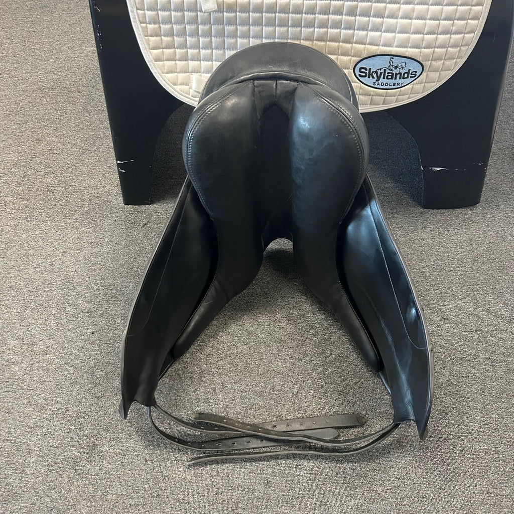 Used Fichtbauer Paura KCR 18" Monoflap Dressage Saddle