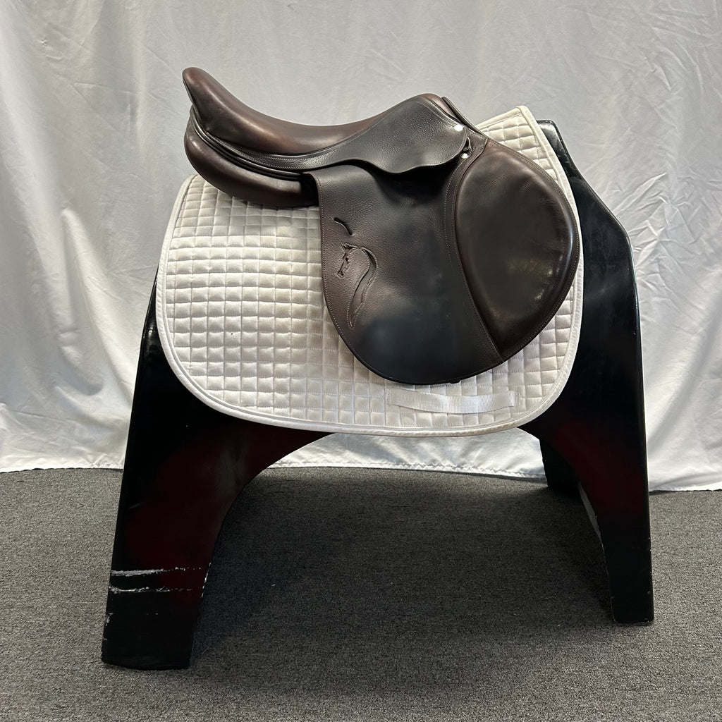 Used Antares Confort 17.5" Jump Saddle