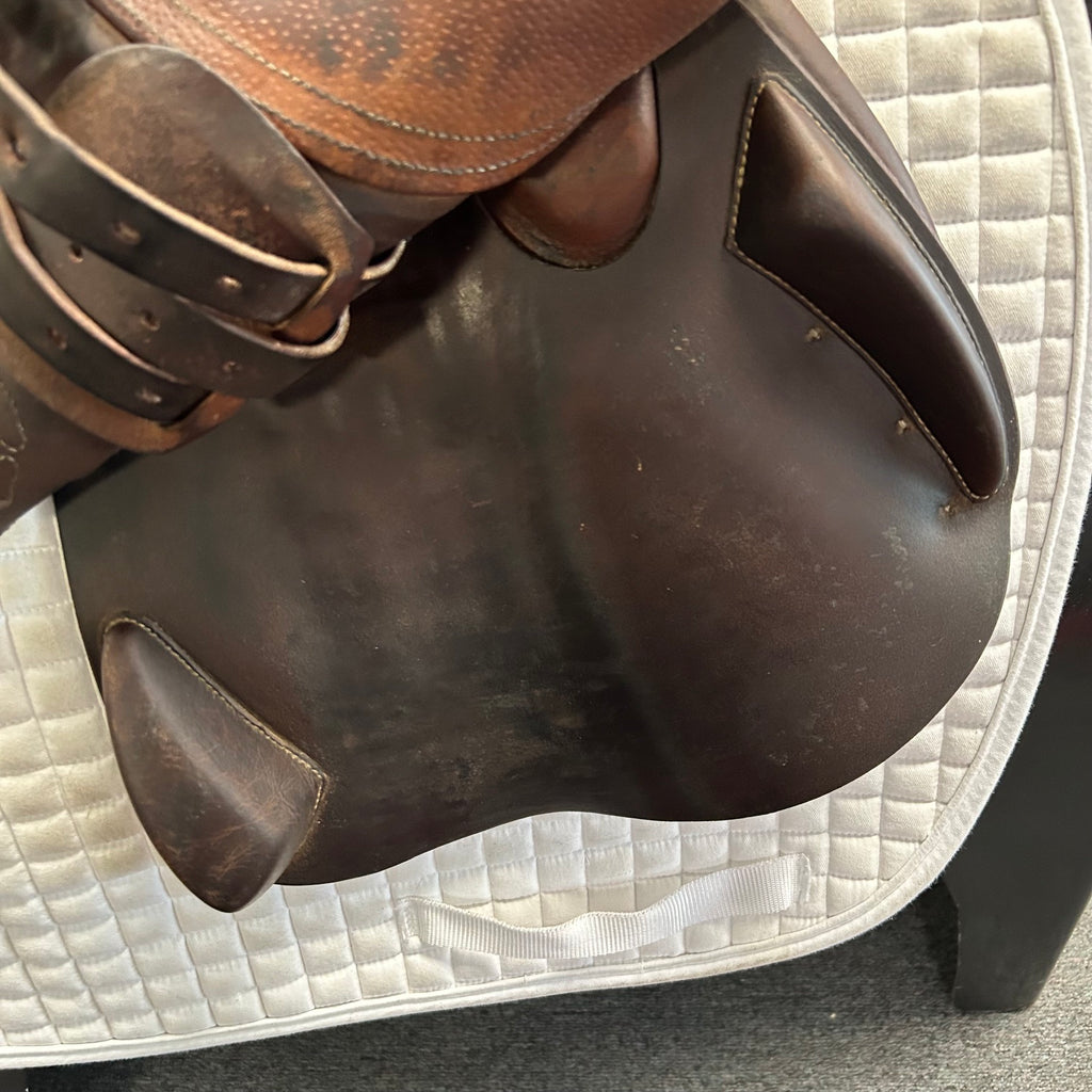 Used Antares Confort 17.5" Jump Saddle