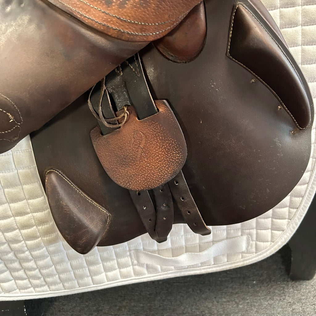 Used Antares Confort 17.5" Jump Saddle