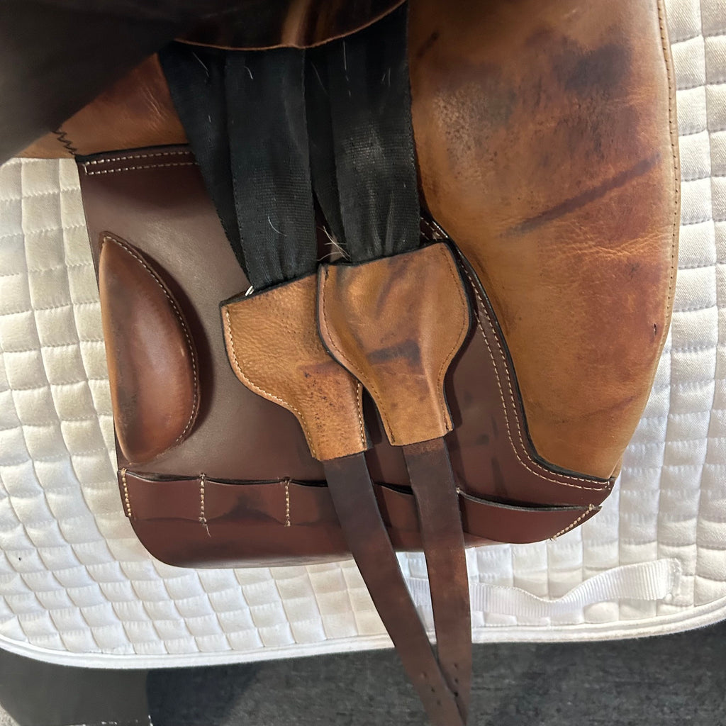 Used MaxFlex Fado 18" All-Purpose Saddle