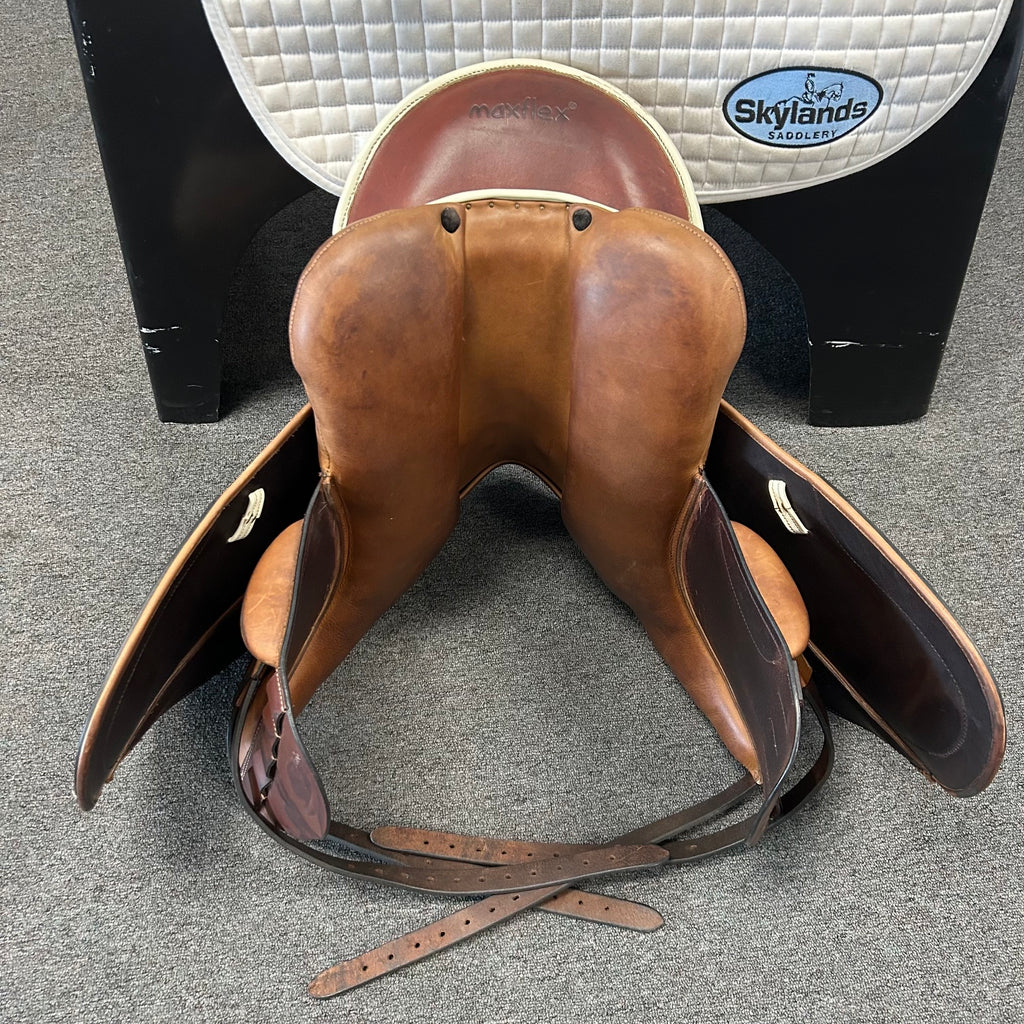 Used MaxFlex Fado 18" All-Purpose Saddle