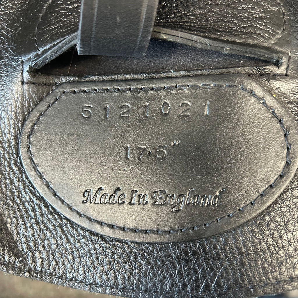 Used Veritas Novus 17.5" Dressage Saddle