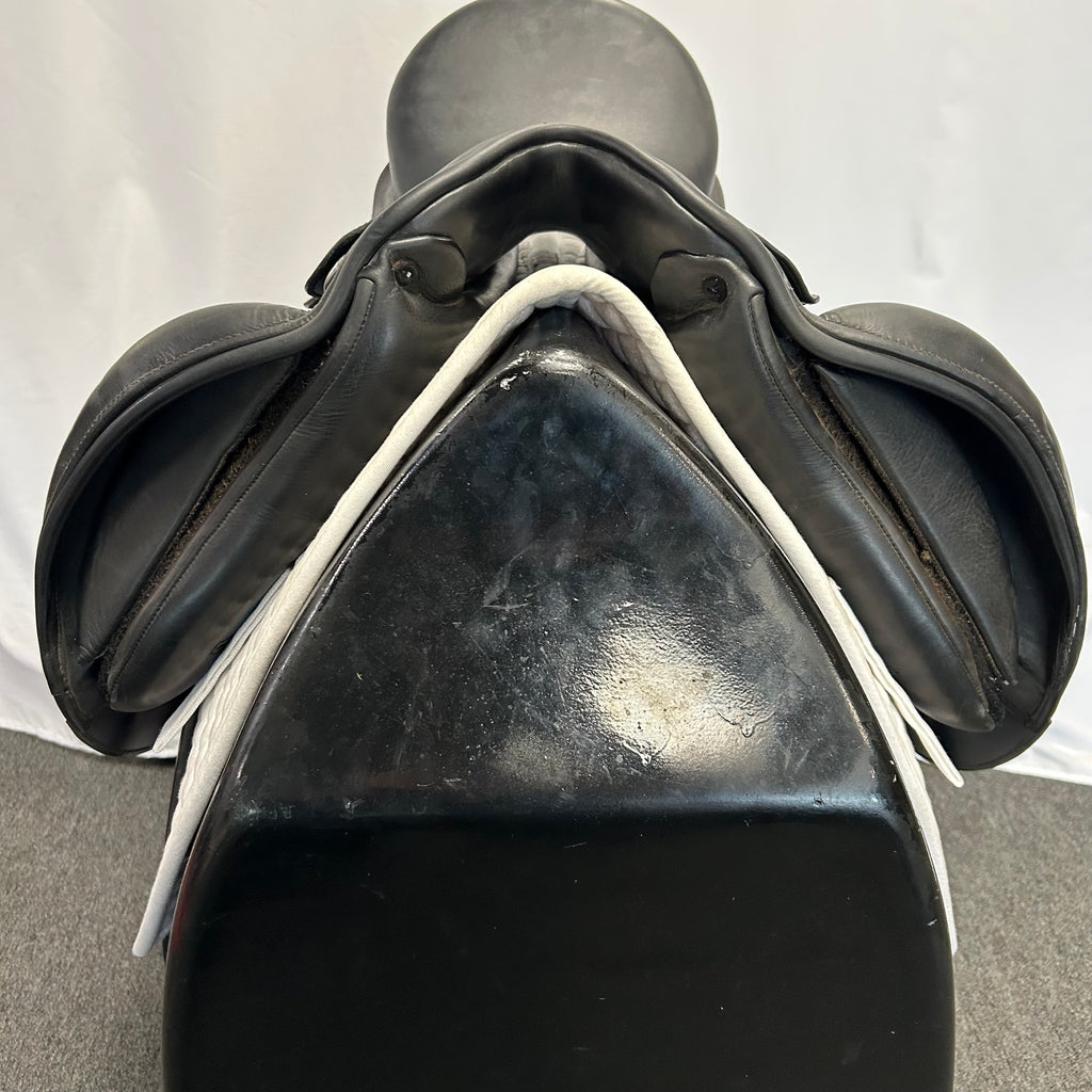 Used MacRider Olympic 17" Dressage Saddle