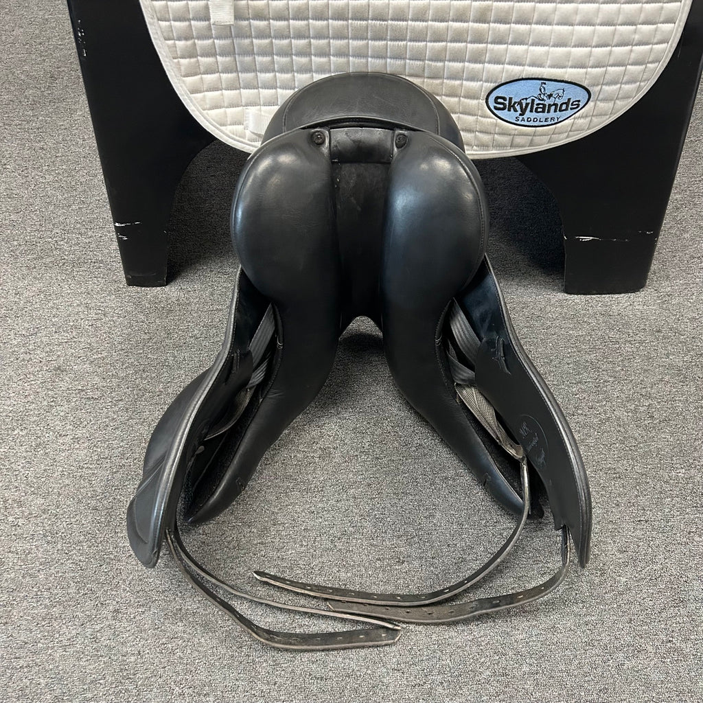 Used MacRider Olympic 17" Dressage Saddle
