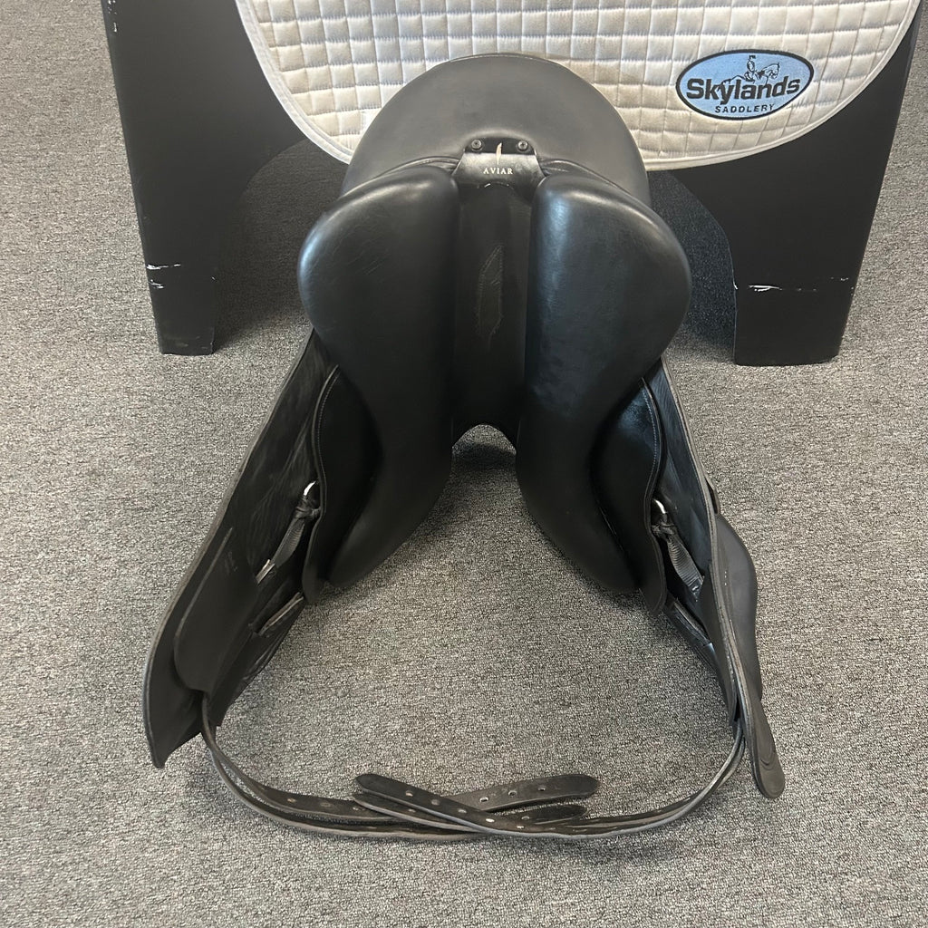 Used Aviar Rook 3.0 - 17.5" Monoflap Dressage Saddle