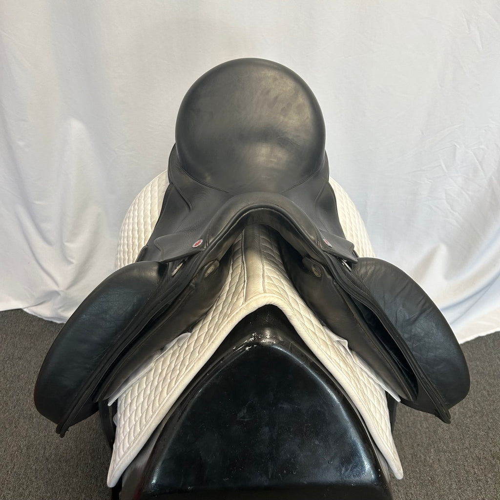 Used Dressage Connection 18" Dressage Saddle