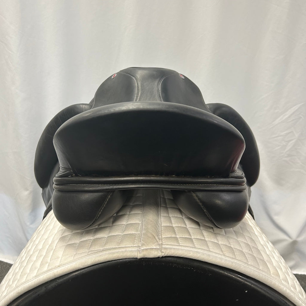 Used Dressage Connection 18" Dressage Saddle